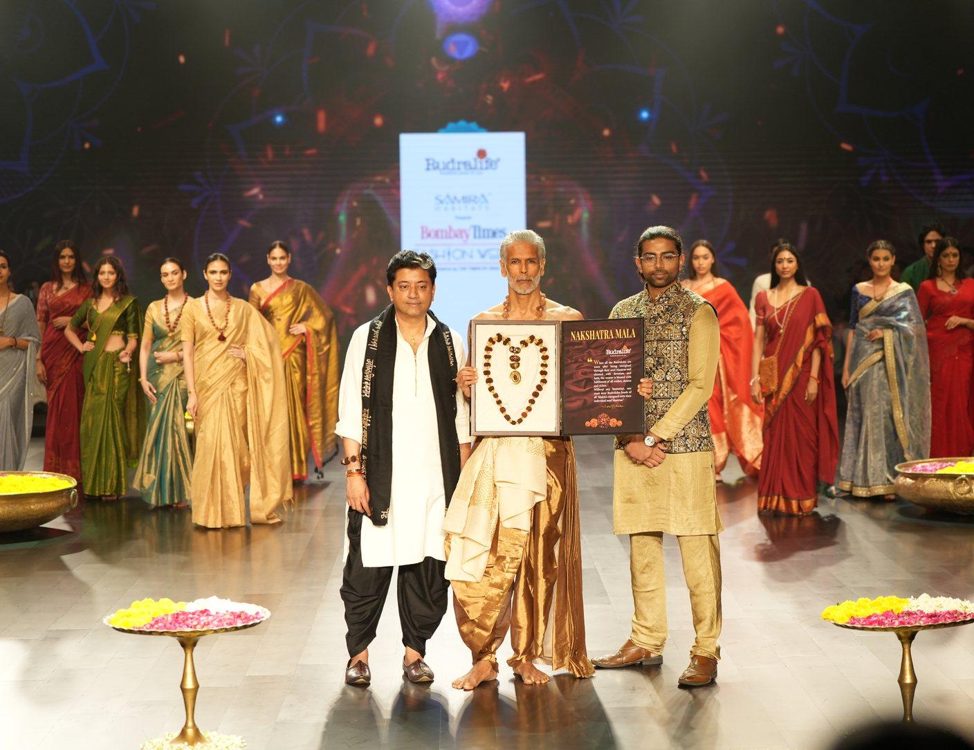 Milind Soman being felicitated at a Rudralife event